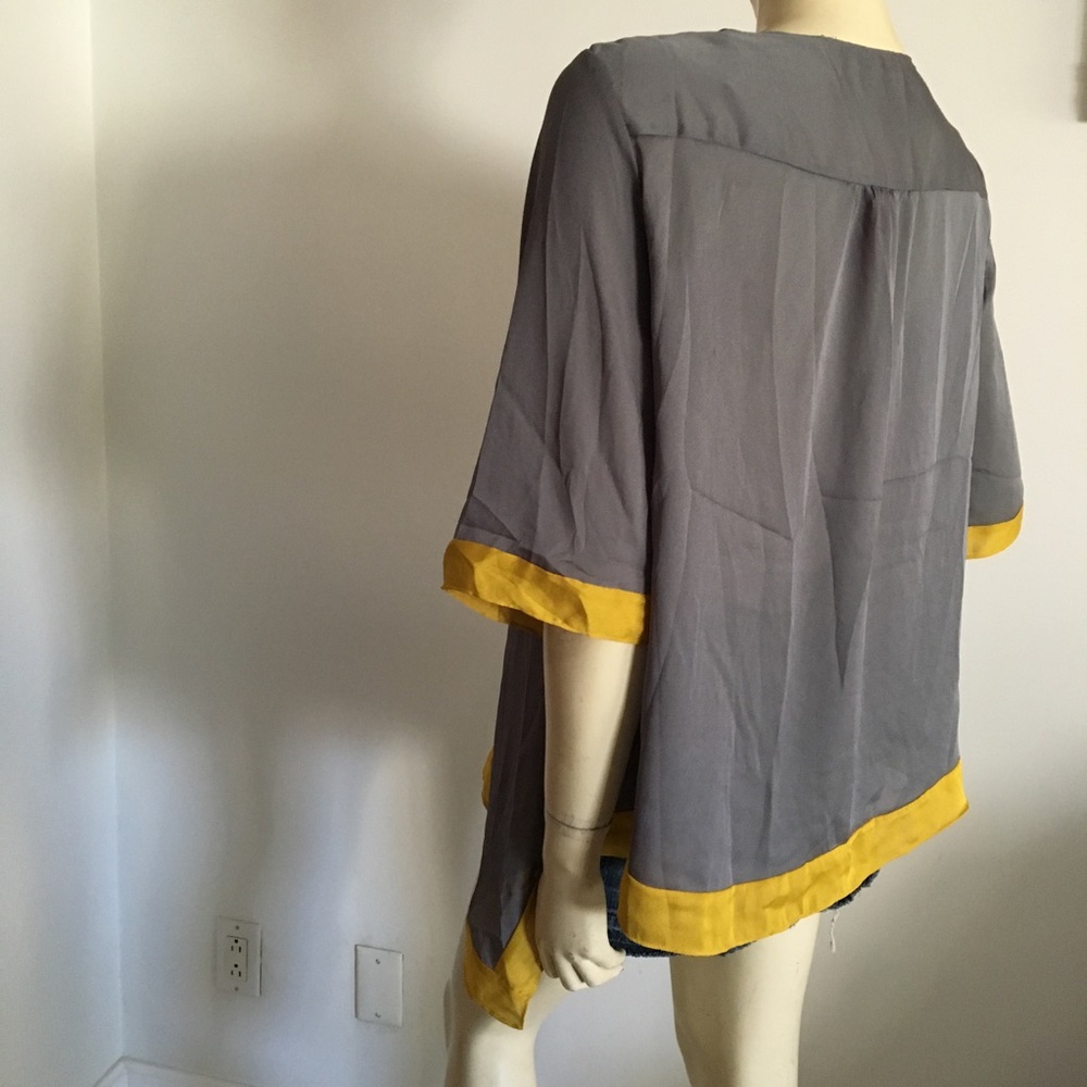Cynthia Steffe gray flowy trapeze blouse - Picture 5 of 8